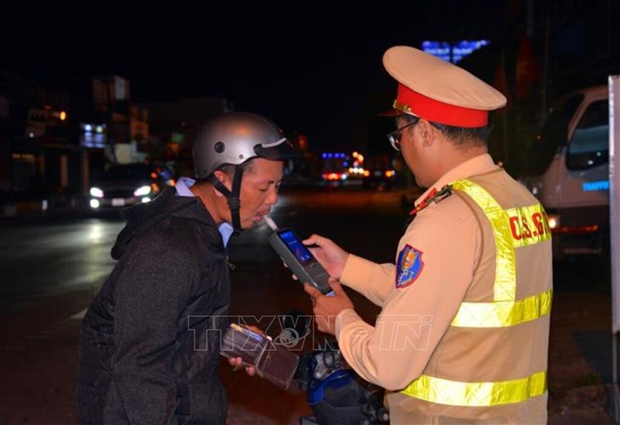 Thủ tướng chỉ đạo tăng cường tổ chức vận tải bảo đảm trật tự, an toàn giao thông dịp Tết Nguyên đán
