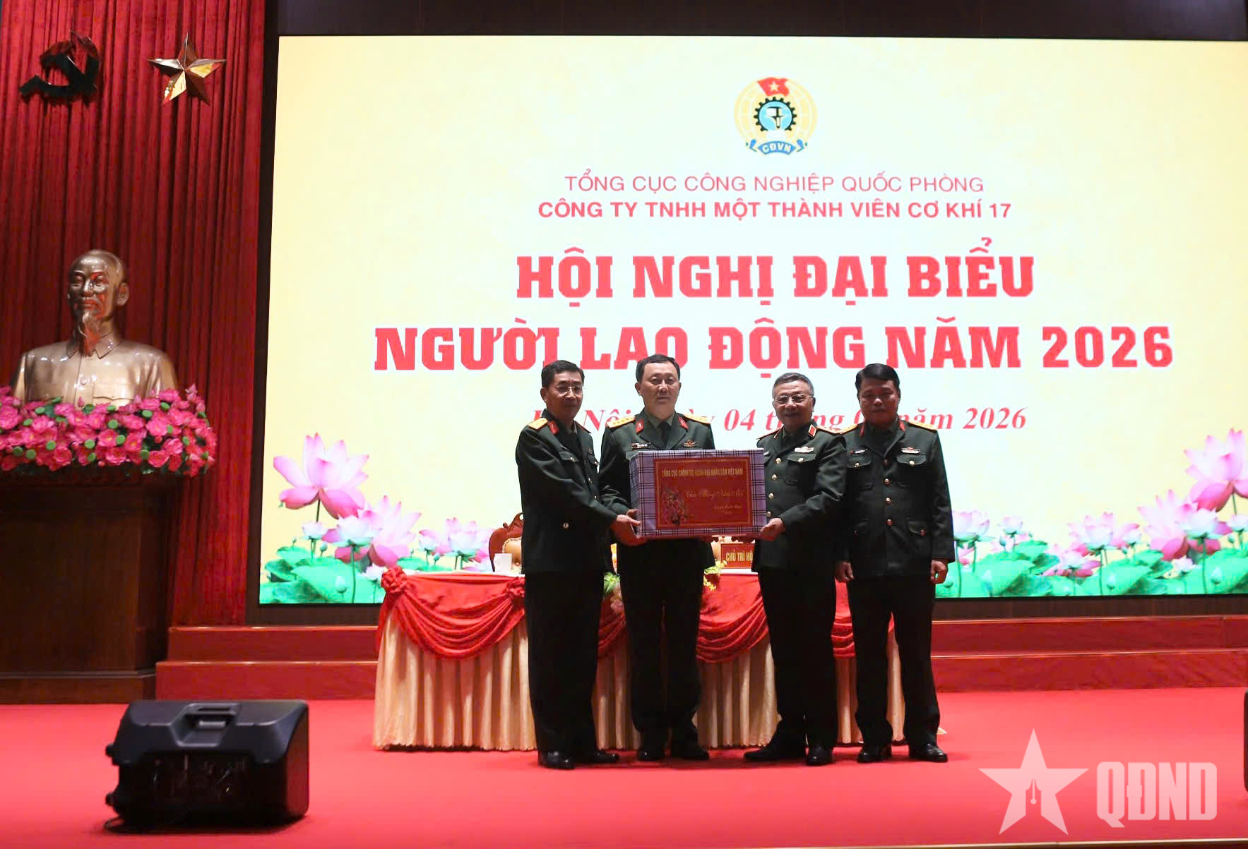 Thượng tướng Lê Quang Minh: Nhà máy Z117 chú trọng bồi dưỡng cán bộ trình độ cao, công nhân lành nghề