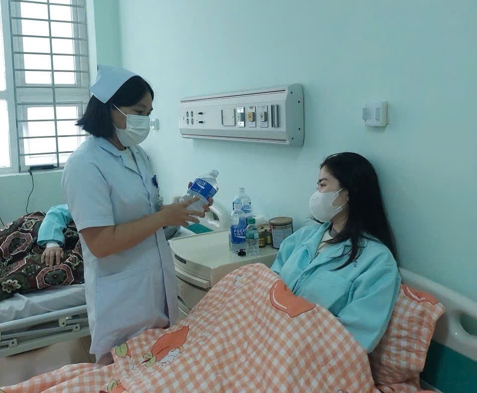 Phát hiện vi khuẩn E.coli trong vụ 46 người ngộ độc sau tiệc tất niên

