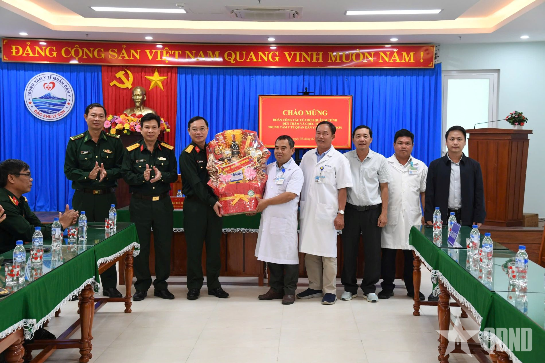 Bộ CHQS tỉnh Quảng Ngãi kiểm tra, chúc Tết các đơn vị tại đặc khu Lý Sơn