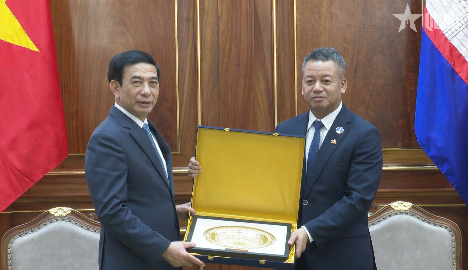 Đại tướng Phan Văn Giang gặp Phó thủ tướng, Bộ trưởng Bộ Quốc phòng Campuchia