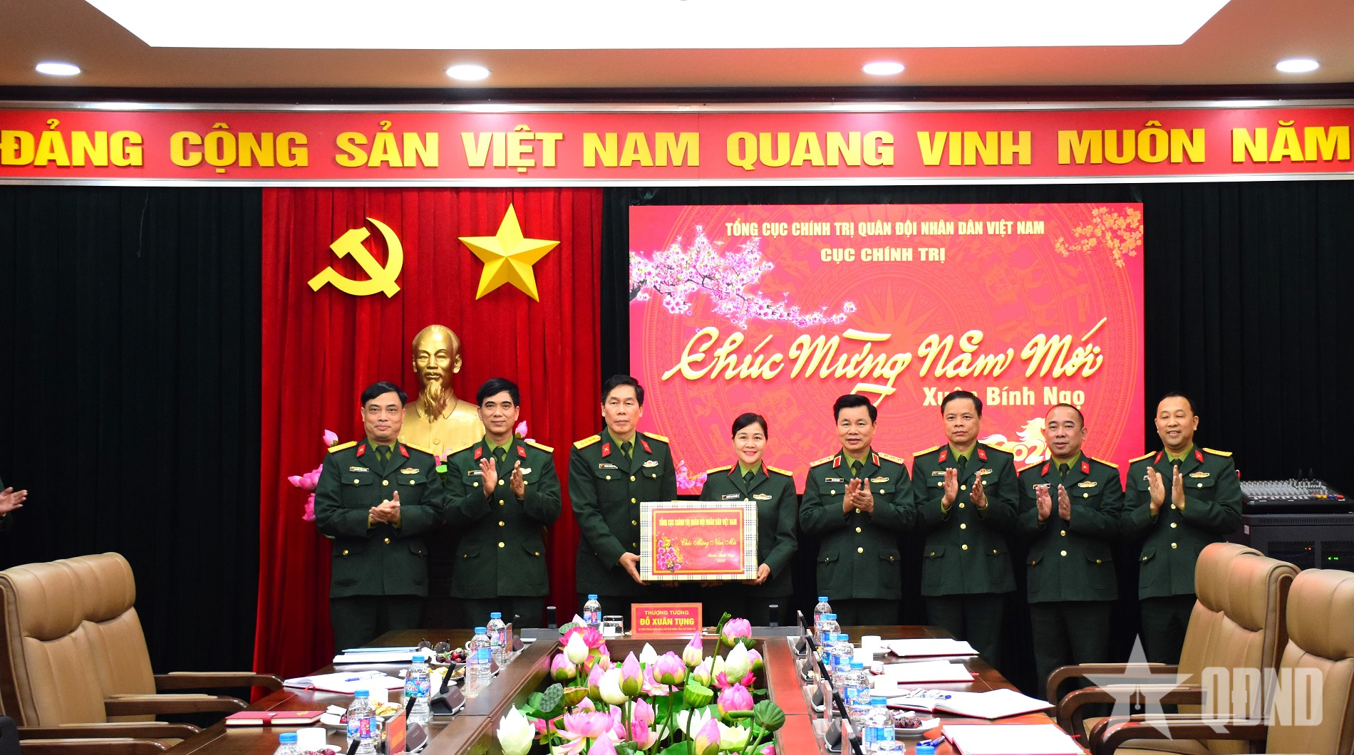 Thượng tướng Đỗ Xuân Tụng chúc mừng năm mới Cục Chính trị (Tổng cục Chính trị)