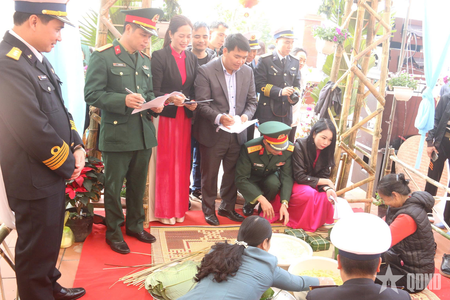 Đặc khu Vân Đồn (Quảng Ninh): Phối hợp tổ chức Chương trình “Tết Hải đảo - thắm tình quân dân”