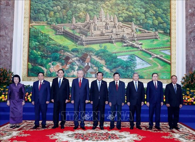 Bản tin tổng hợp tuần: Xung lực mới thúc đẩy quan hệ Việt Nam - Lào - Campuchia