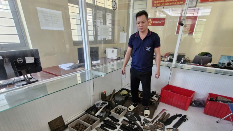 Khởi tố đối tượng tàng trữ vũ khí