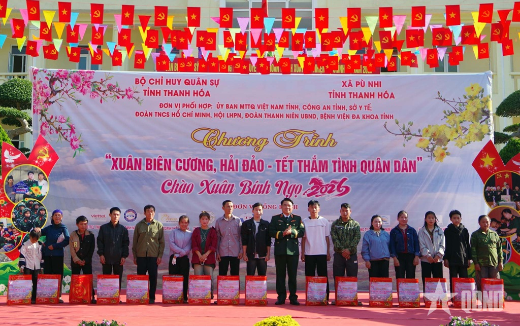 “Xuân biên cương, hải đảo – Tết thắm tình quân dân” tại Thanh Hóa