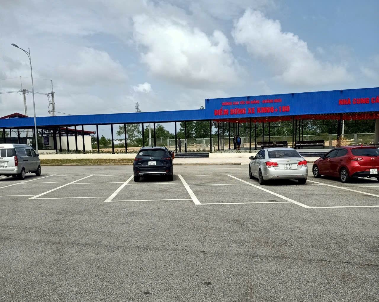 Phát huy hiệu quả khai thác điểm dừng xe trên cao tốc Đà Nẵng - Quảng Ngãi