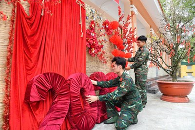 View - 	Sư đoàn 330, Quân khu 9: Rộn ràng không khí đón Tết