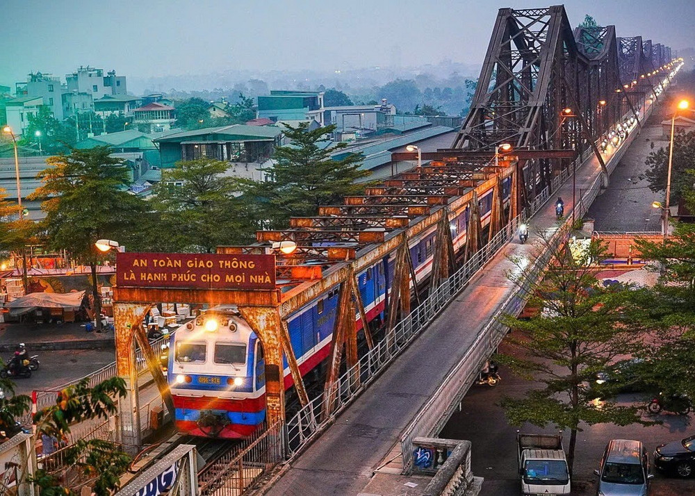 Chính thức thông tàu chạy qua cầu Long Biên