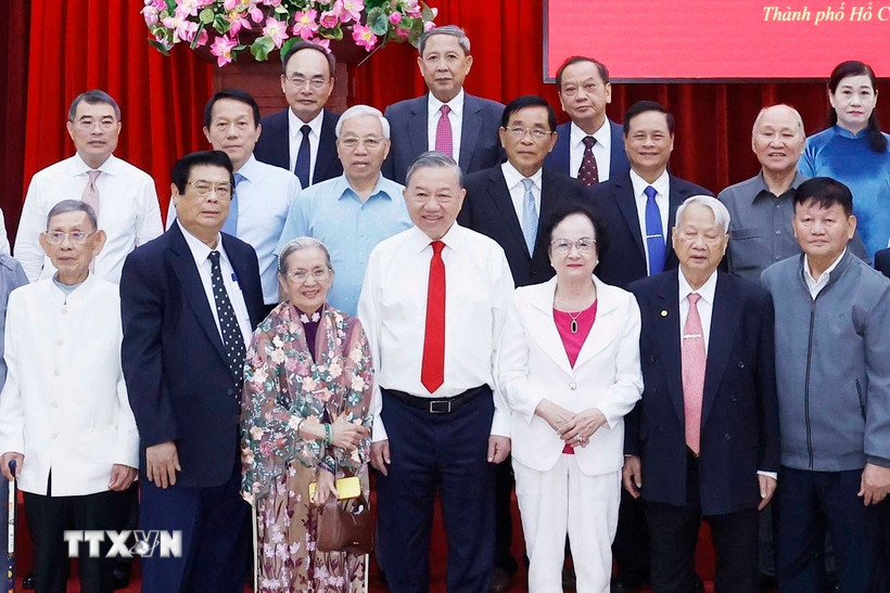 Tổng Bí thư Tô Lâm gặp mặt các đồng chí nguyên Ủy viên Trung ương Đảng khu vực phía Nam