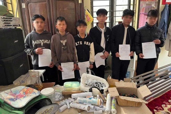 Hiểm họa từ việc học sinh tự chế pháo nổ