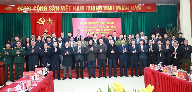 Bí thư Thành ủy Hà Nội Nguyễn Duy Ngọc thăm, làm việc với Đảng bộ, chính quyền, nhân dân xã Minh Châu