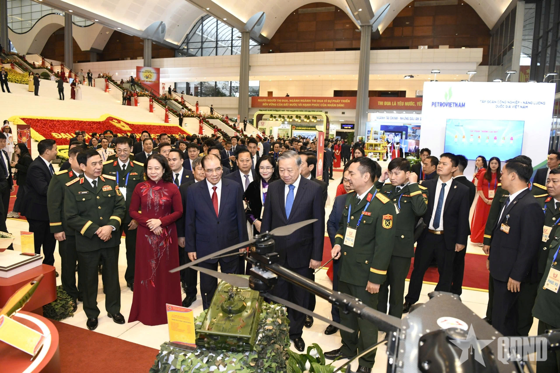 Thành tựu nổi bật trong lĩnh vực quân sự - quốc phòng qua 40 năm đổi mới đất nước 