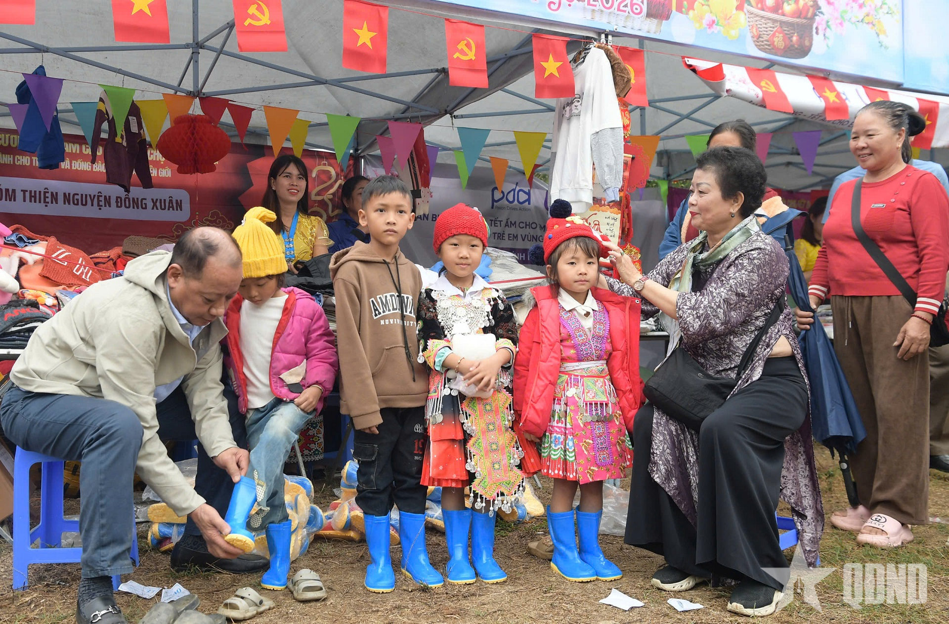 Nghĩa đồng bào mỗi độ Tết đến, xuân về