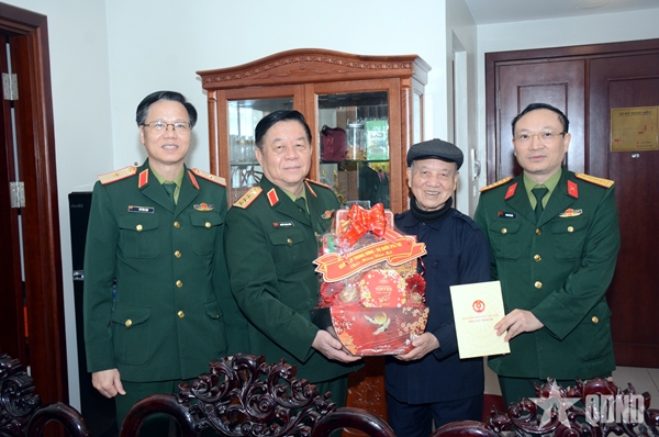 Đại tướng Nguyễn Trọng Nghĩa thăm, chúc Tết Đại tướng Phạm Văn Trà