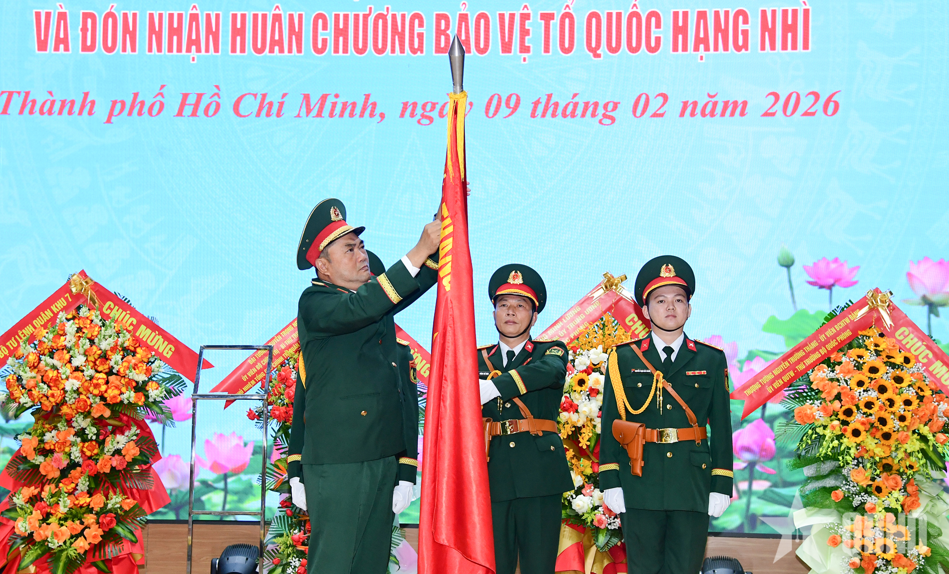 Bộ Tham mưu Quân khu 7 đón nhận Huân chương Bảo vệ Tổ quốc hạng Nhì
