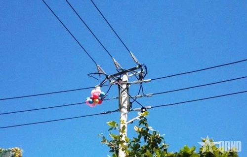Cẩn trọng bóng bay, cánh diều làm mất an toàn hệ thống điện