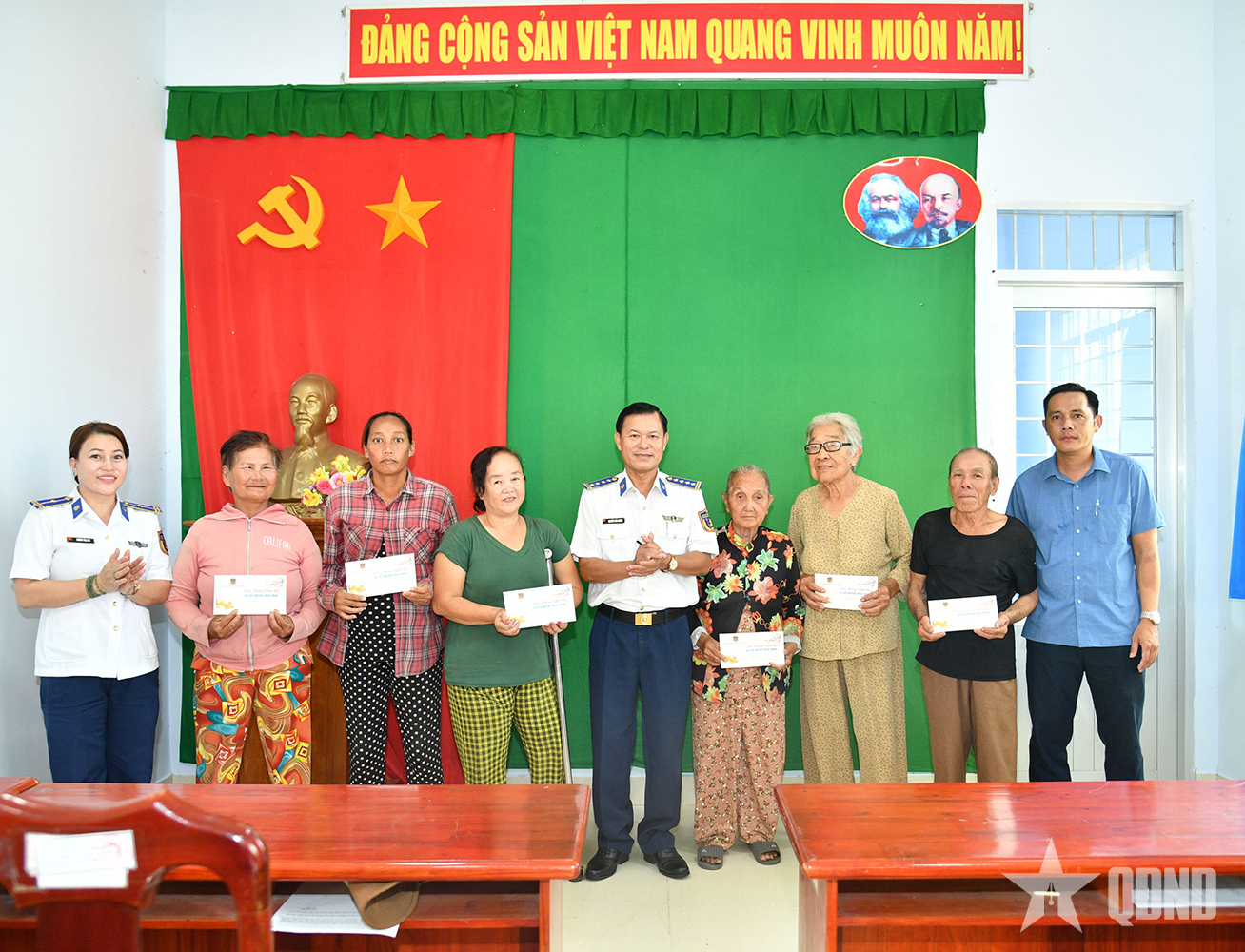 Tết thắm tình quân dân nơi đảo Ngọc Phú Quốc