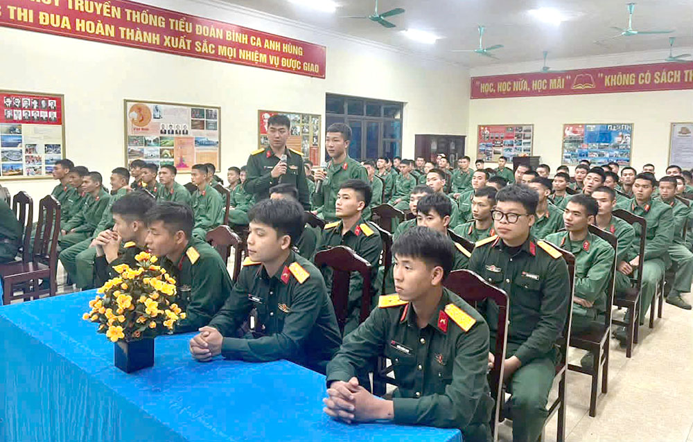 Hiệu quả mô hình Câu lạc bộ tiếng Anh tại Trung đoàn 102