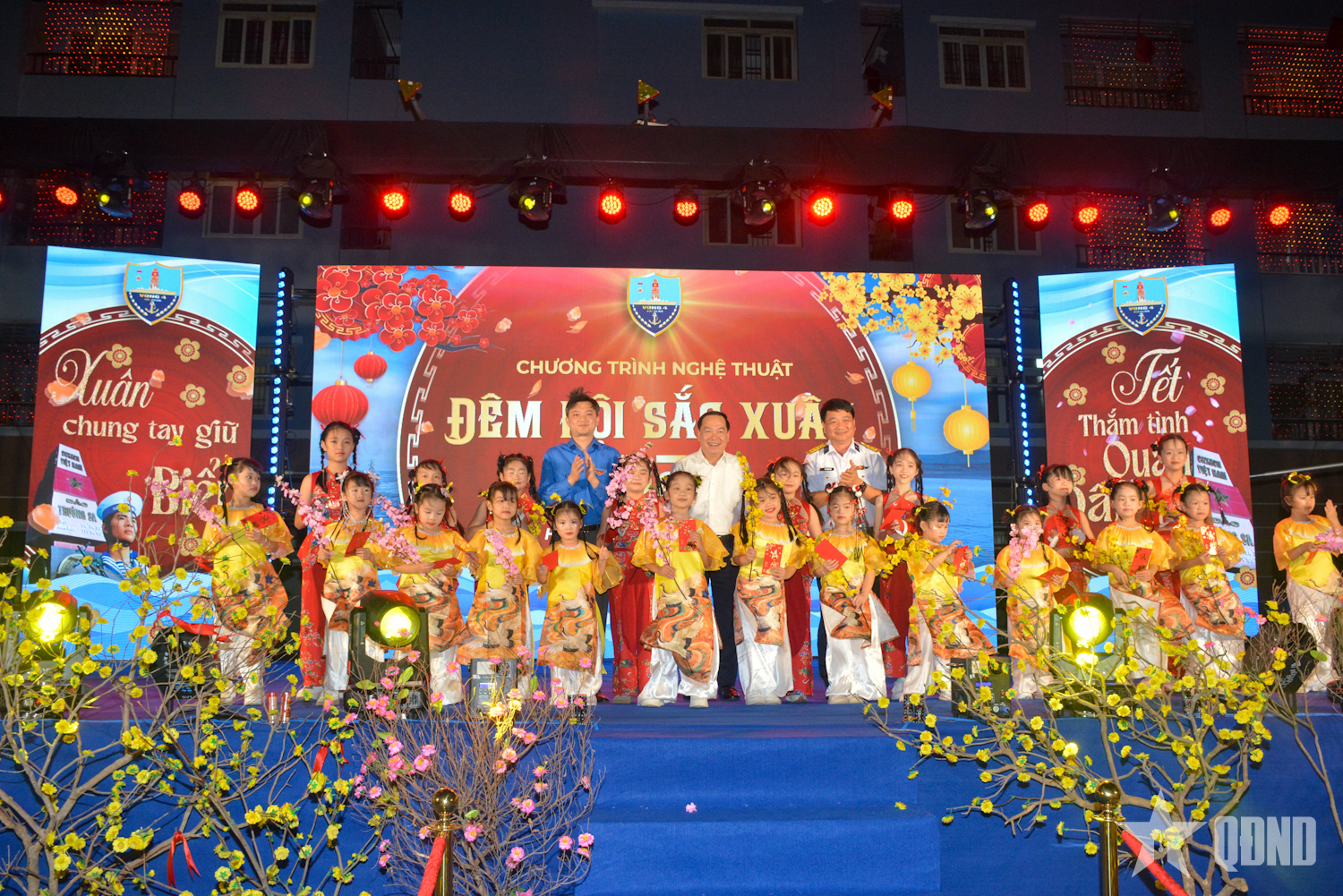 Vùng 4 Hải quân vui “Đêm hội sắc Xuân 2026”