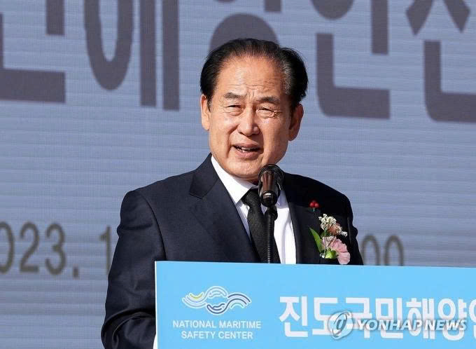 Hàn Quốc: Huyện trưởng Jindo bị khai trừ vì phát ngôn coi thường phụ nữ Việt Nam