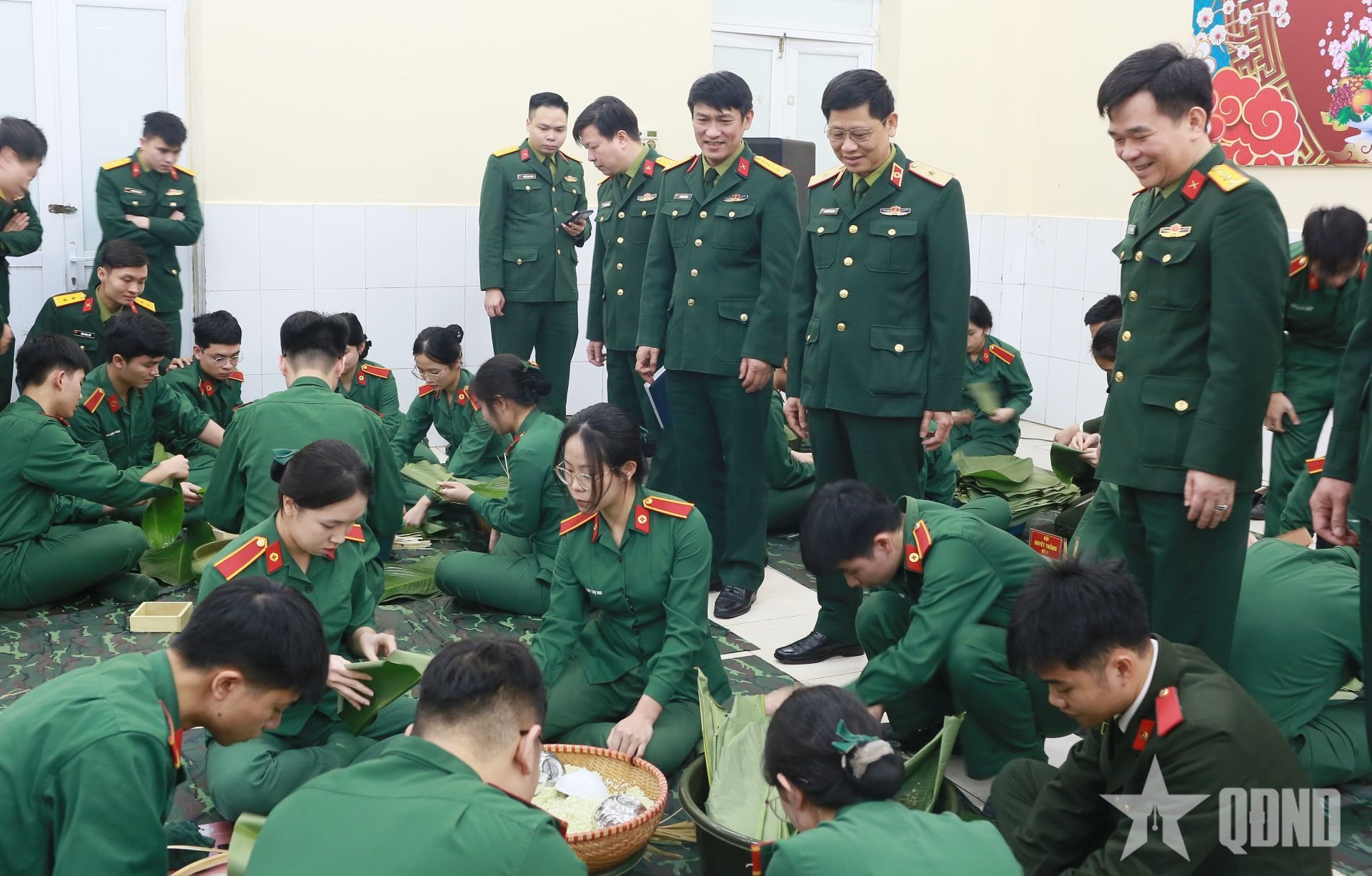 Sôi nổi Hội thi “Bánh chưng xanh - Trưng bày mâm ngũ quả” tại Học viện Quân y

