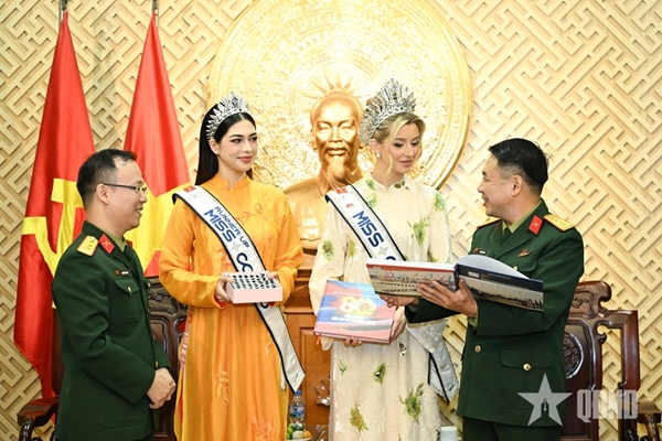 Đón người đẹp