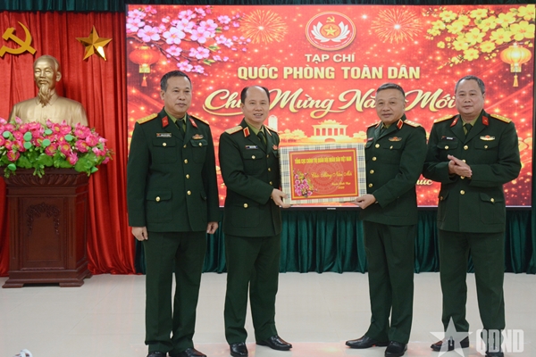 Thượng tướng Lê Quang Minh thăm, chúc Tết các cơ quan, đơn vị thuộc Tổng cục Chính trị