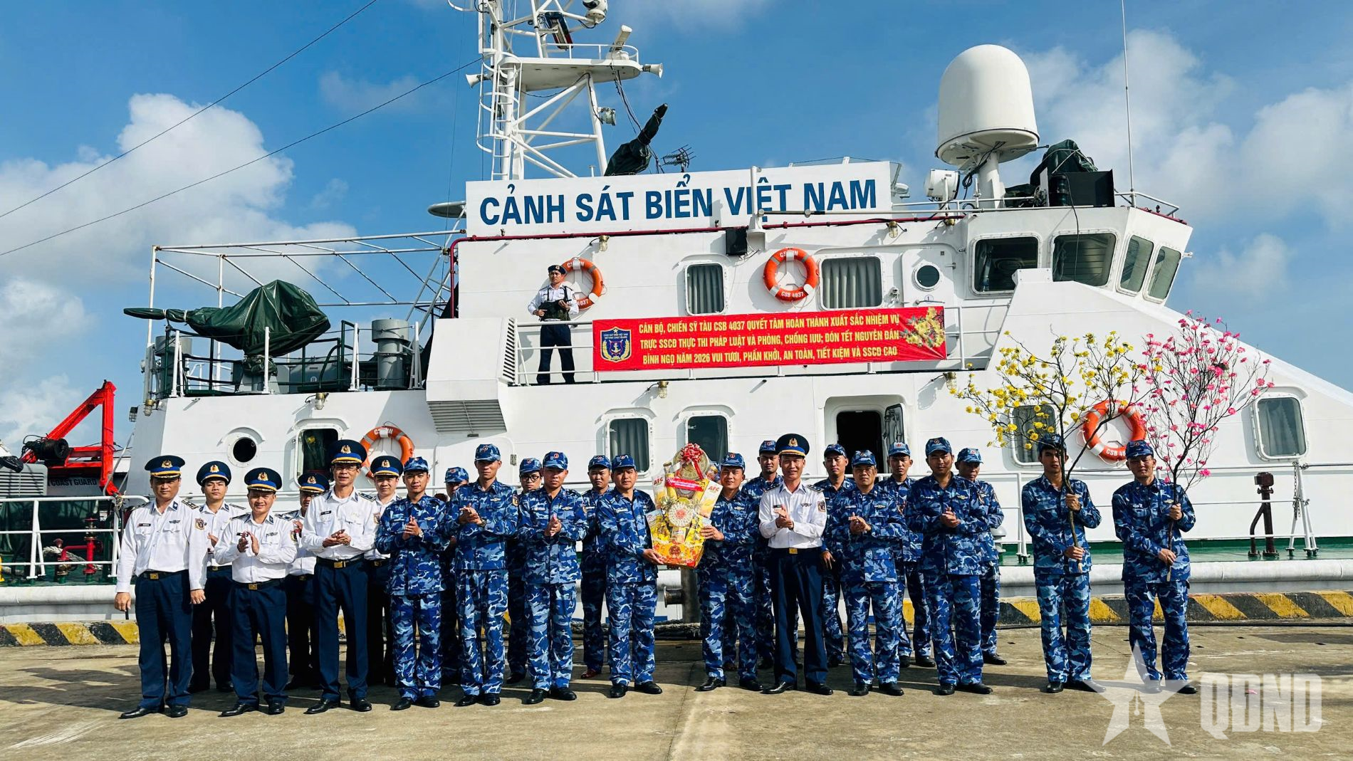 Ra khơi giữ biển những ngày Xuân