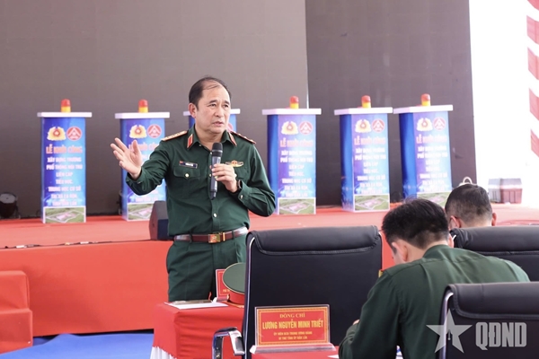 Thượng tướng Phùng Sĩ Tấn kiểm tra công tác chuẩn bị khởi công trường học tại Đắk Lắk