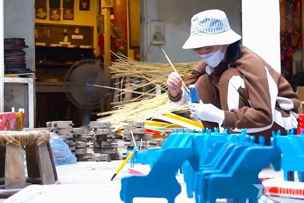 Tết rực rỡ cùng ngựa sơn mài Hạ Thái