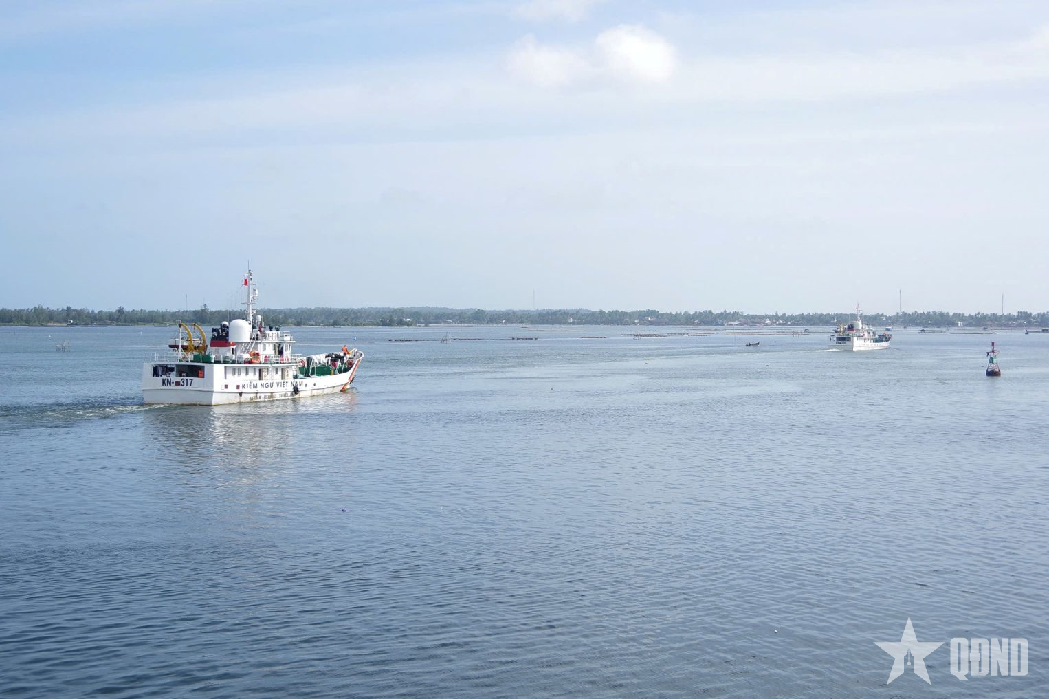 Những hải trình đi giữa mùa xuân