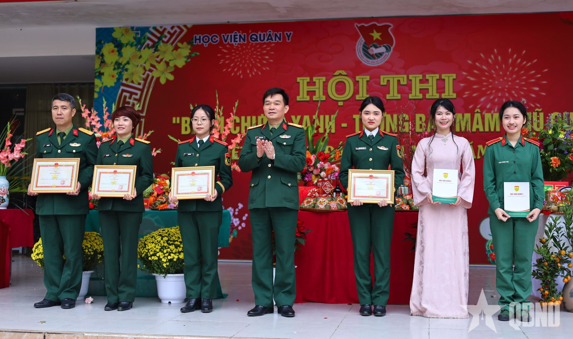 Học viện Quân y: Hội thi “Bánh chưng xanh - Trưng bày mâm ngũ quả”