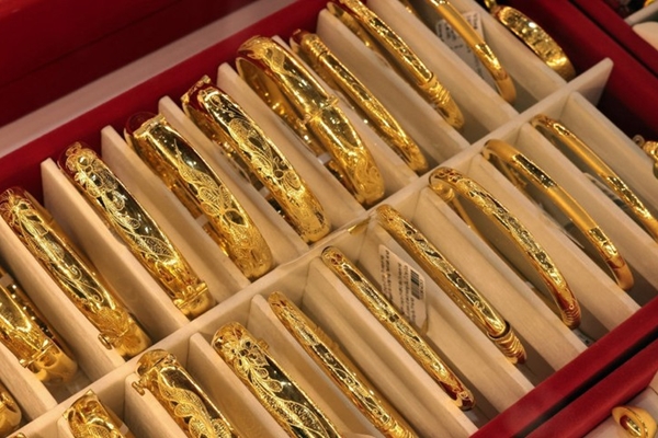 Giá vàng hôm nay chiều 11-2 Cao nhất trong hơn một tuần qua