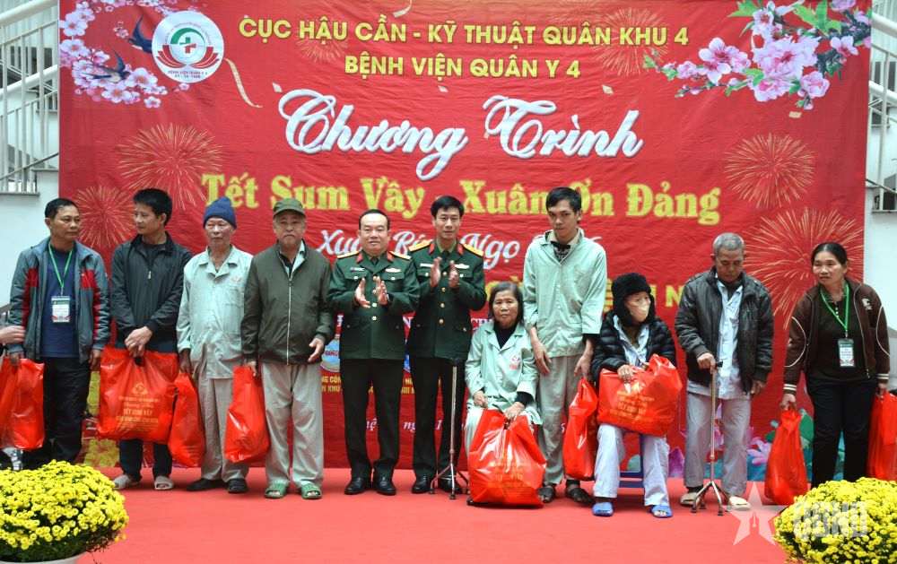 Bệnh viện Quân y 4 (Quân khu 4): “Tết sum vầy - Xuân ơn Đảng” đồng hành cùng bệnh nhân 