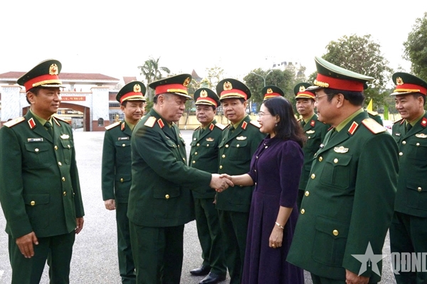 Đại tướng Nguyễn Trọng Nghĩa Quân khu 4 đóng góp to lớn trong đấu tranh giải phóng dân tộc, bảo vệ Tổ quốc, thực hiện nhiệm vụ quốc tế