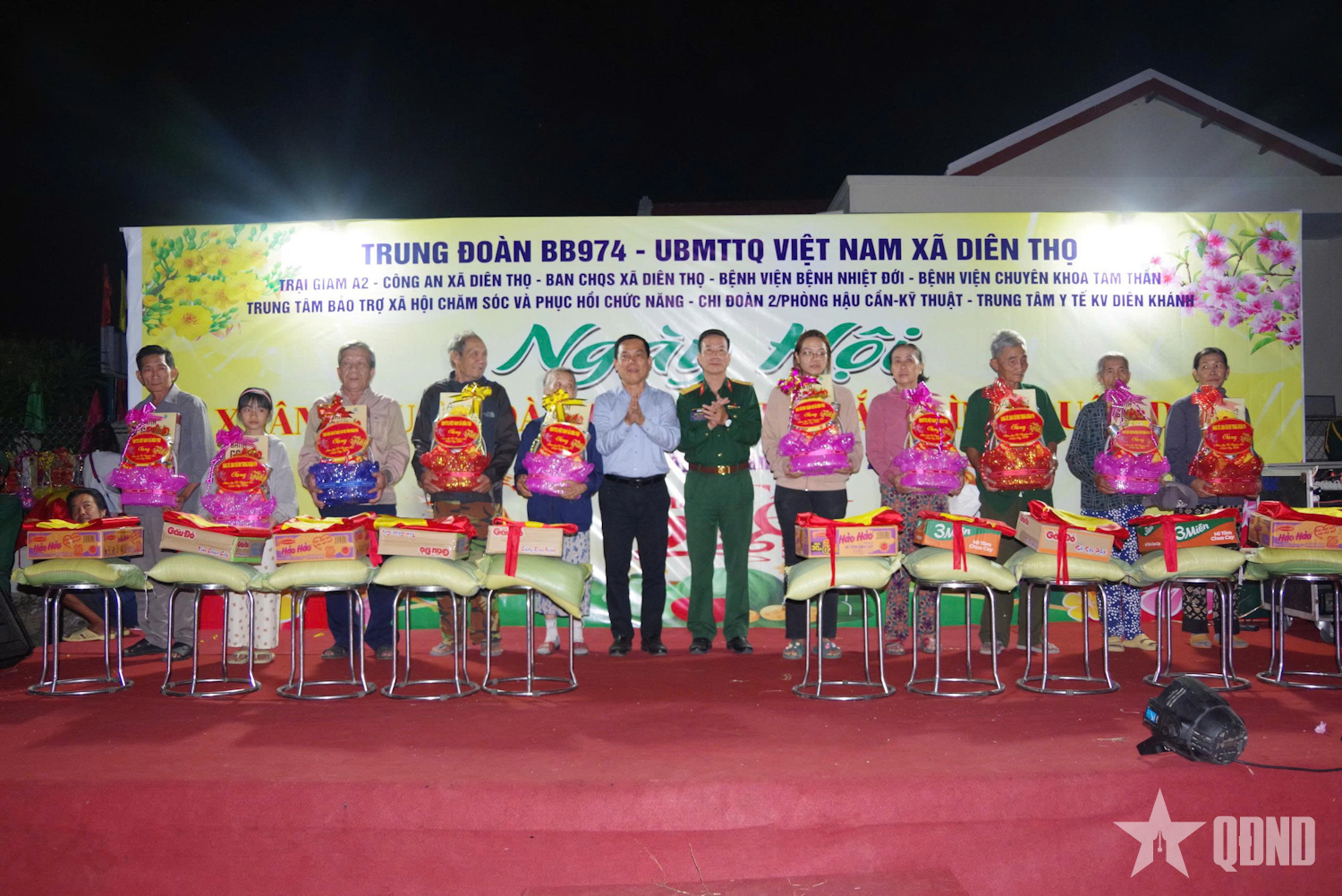 Khánh Hòa: 200 suất quà tặng người nghèo, cán bộ, chiến sĩ Trung đoàn 974 hoàn cảnh khó khăn