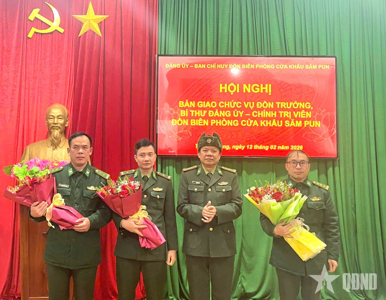 Bàn giao chức vụ Đồn trưởng, nội dung công tác Đảng và công tác chính trị