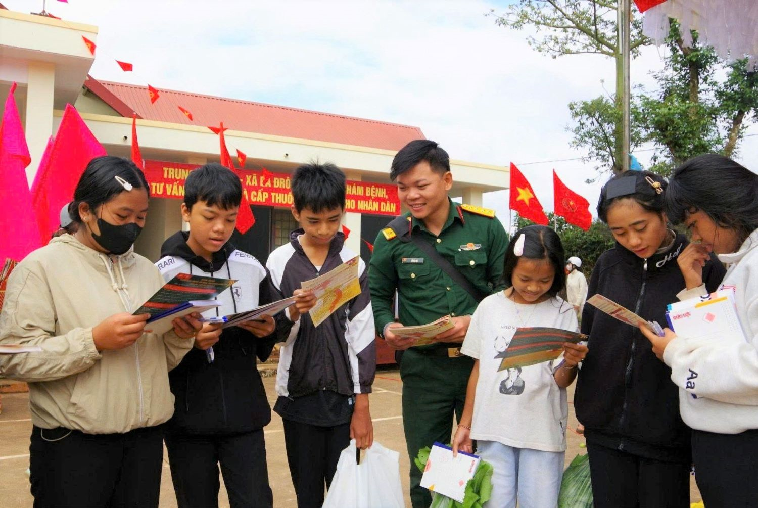 Lan tỏa pháp luật đến buôn làng Tây Nguyên