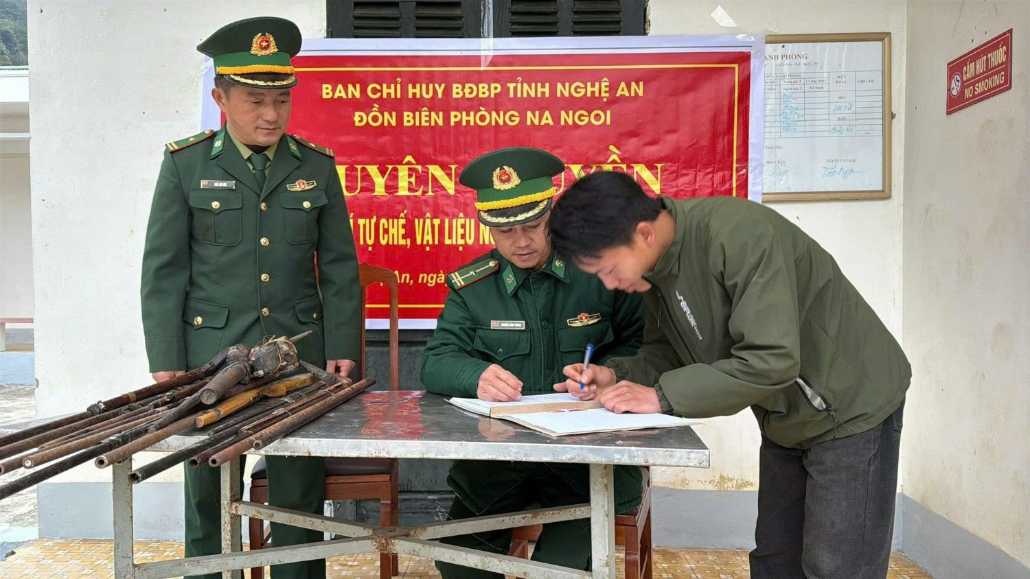 Vận động thu hồi vũ khí ở Na Ngoi