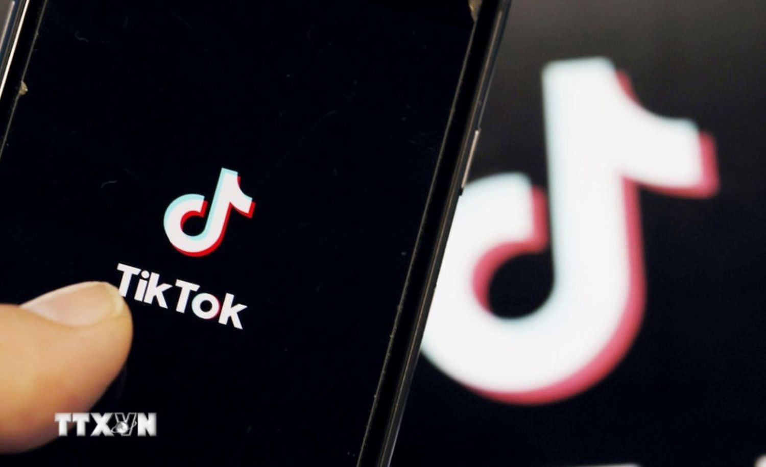 Hao mòn tư duy bởi các video ngắn ngủi 