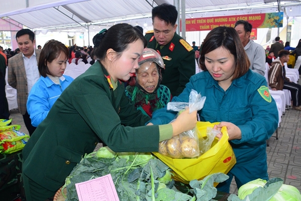 Nghĩa tình của bộ đội quân khí