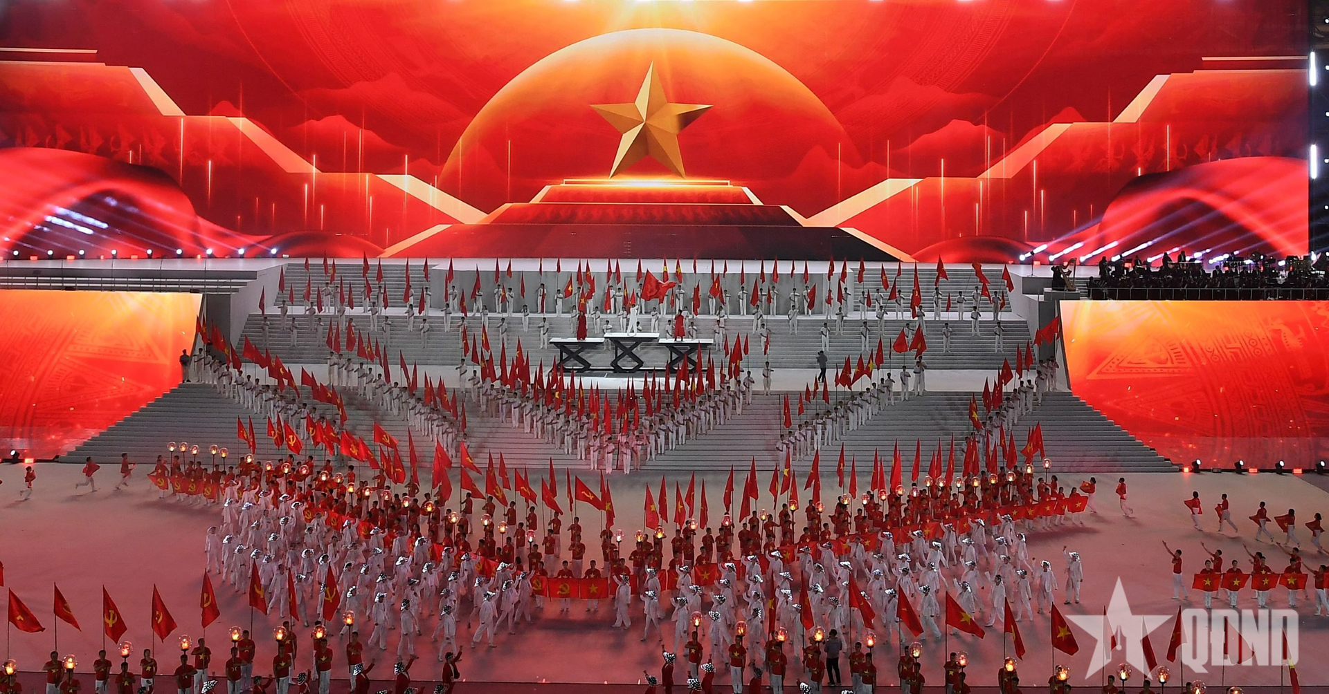 Tư duy thể chế và phát triển bền vững