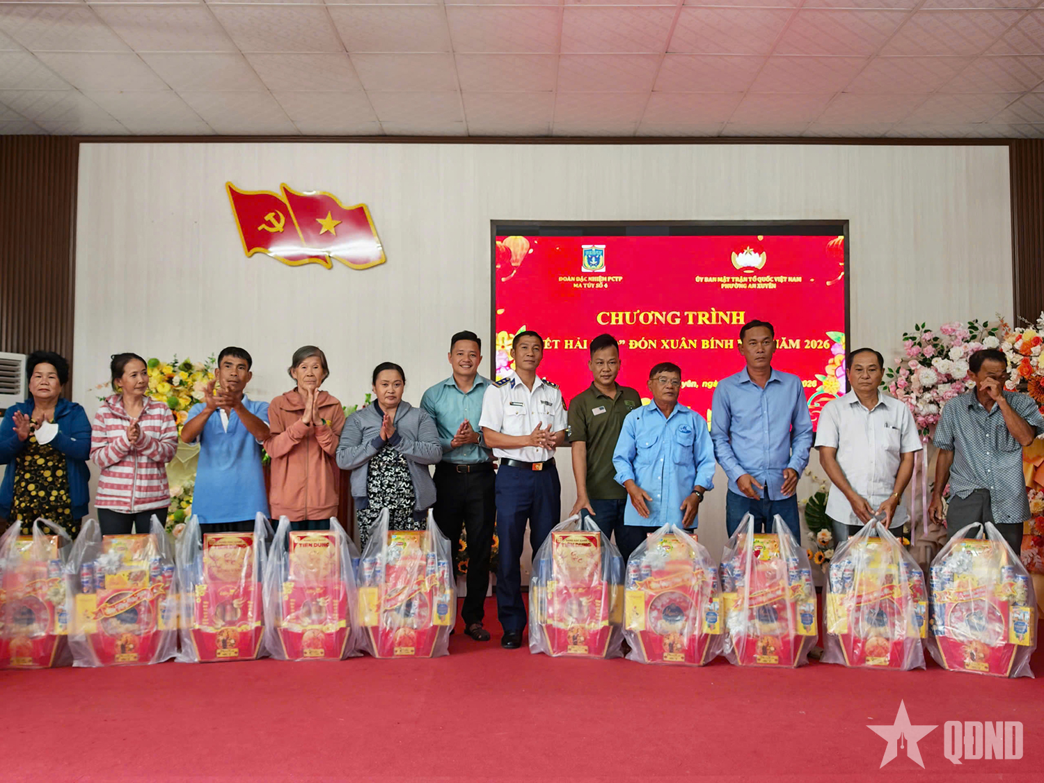 Mang Tết yêu thương đến với nhân dân phường An Xuyên