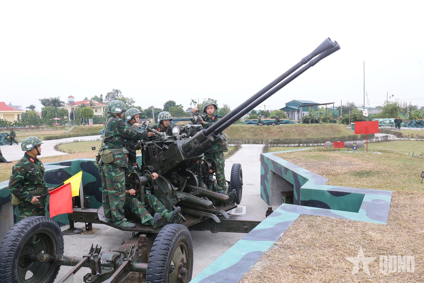 Vui Xuân không quên nhiệm vụ