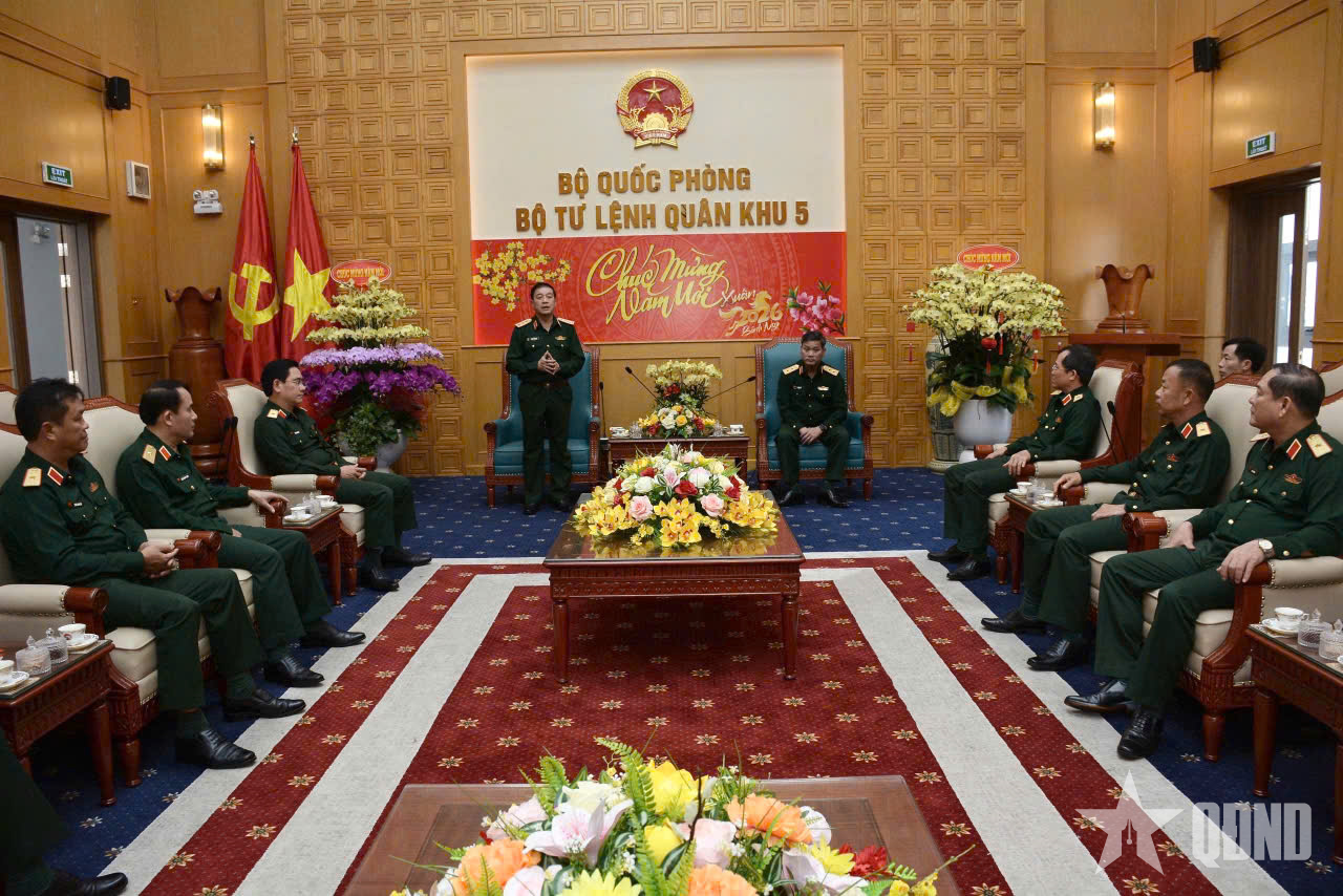 Thượng tướng Trương Thiên Tô thăm, chúc Tết Bộ tư lệnh Quân khu 5