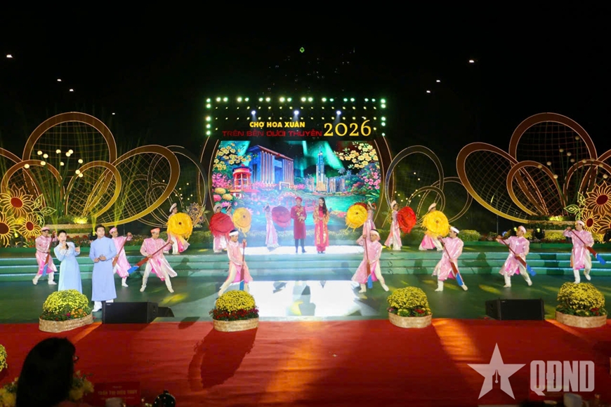 TP Hồ Chí Minh: Khai mạc Lễ hội chợ Hoa xuân “Trên bến dưới thuyền” Tết Bính Ngọ 2026
