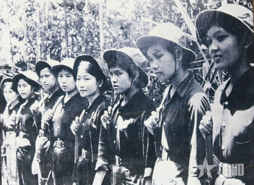 Tiểu đội 11 cô gái sông Hương anh hùng và những chiến công huyền thoại