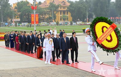 Gallery - Lãnh đạo Đảng, Nhà nước, Quân đội vào Lăng viếng Chủ tịch Hồ Chí Minh