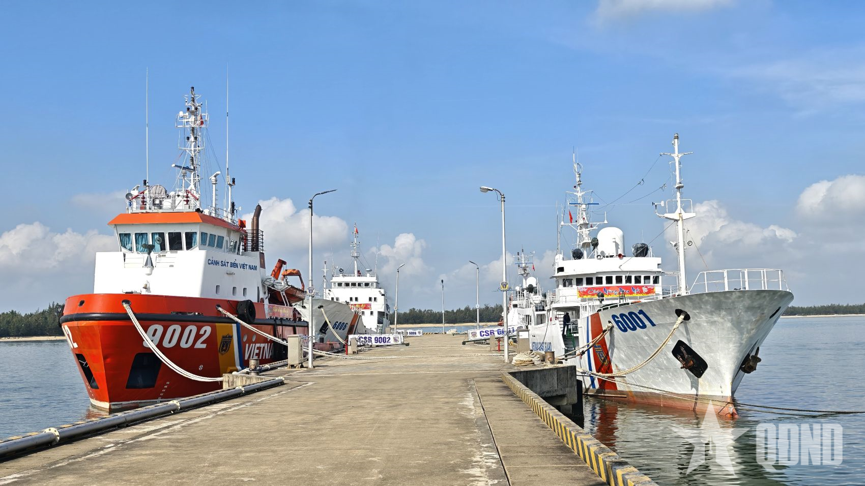 Xuân về trên bến cảng Vùng Cảnh sát biển 2